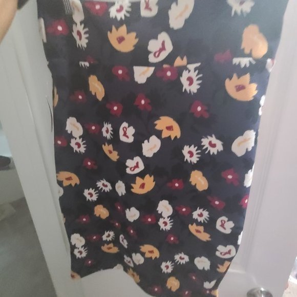 Lula Roe Cassie Skirt - Picture 1 of 4